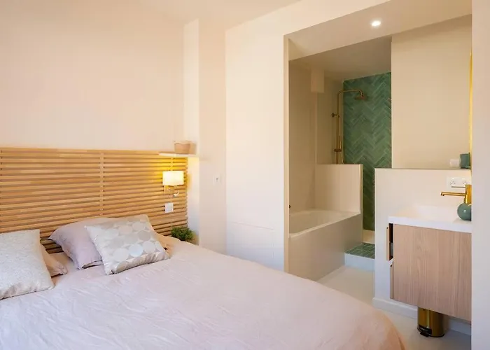 Ile De Porquerolles, Kermarc, Lumineux Avec Grande Terrasse