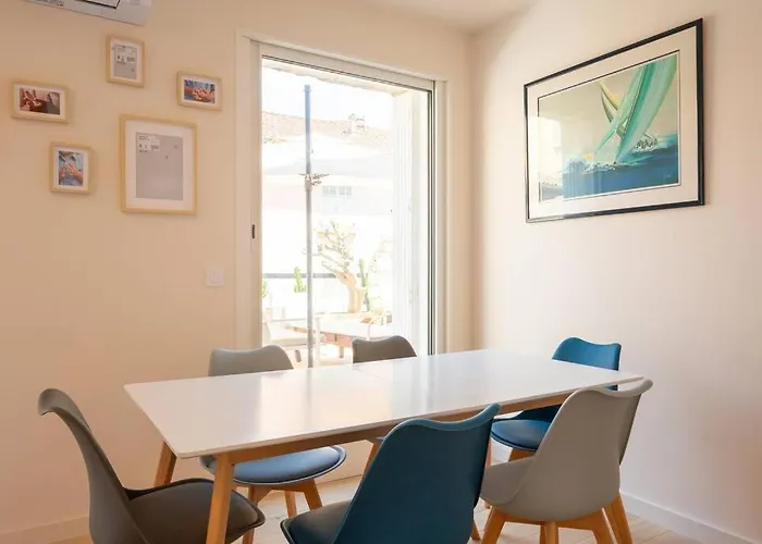 Apartment Ile De Porquerolles, Kermarc, Lumineux Avec Grande Terrasse Porquerolles